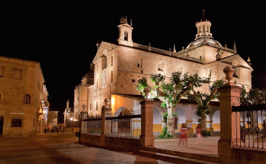 Hotel Arcos Catedral Ciudad-Rodrigo Buitenkant foto