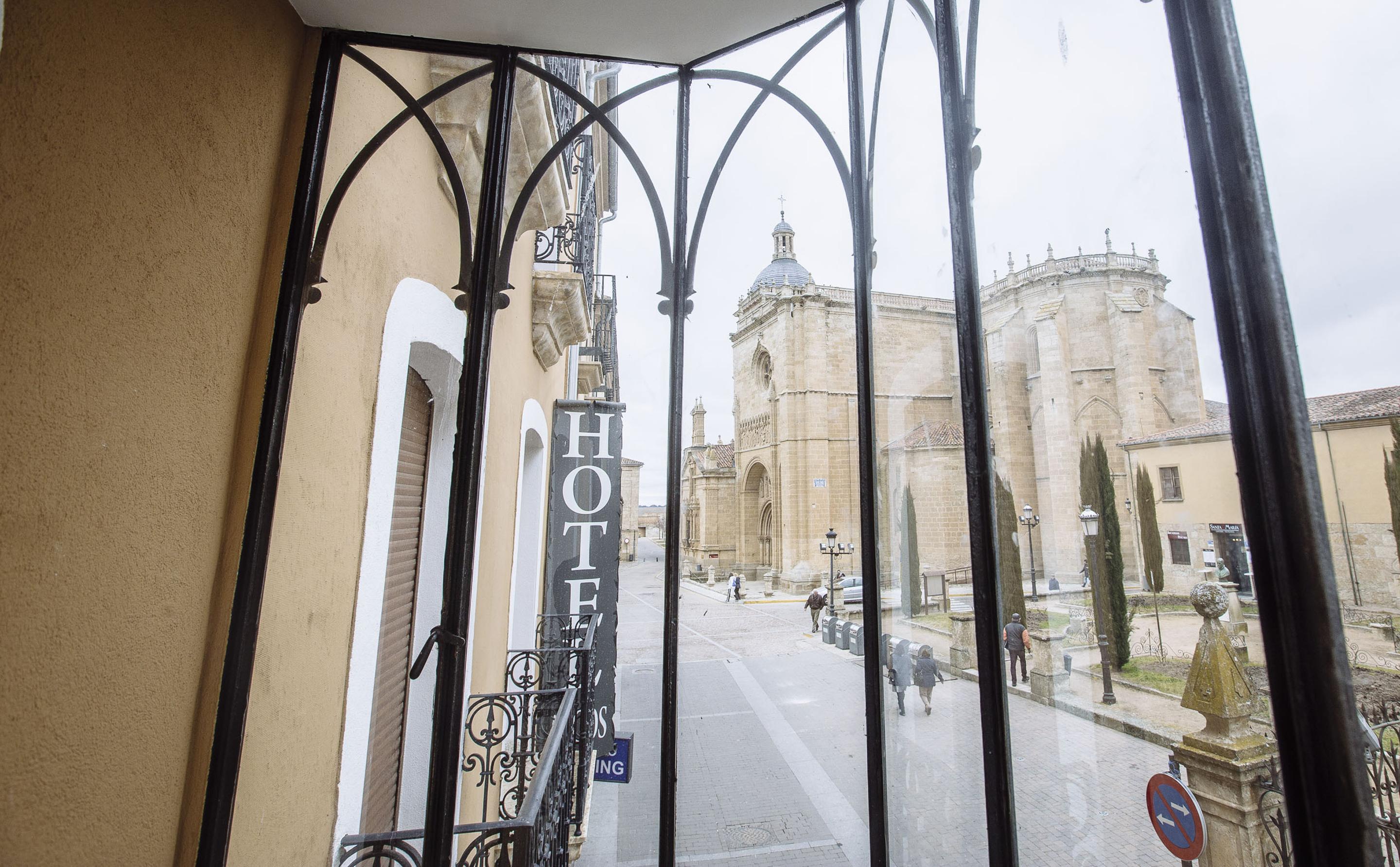 Hotel Arcos Catedral Ciudad-Rodrigo Buitenkant foto