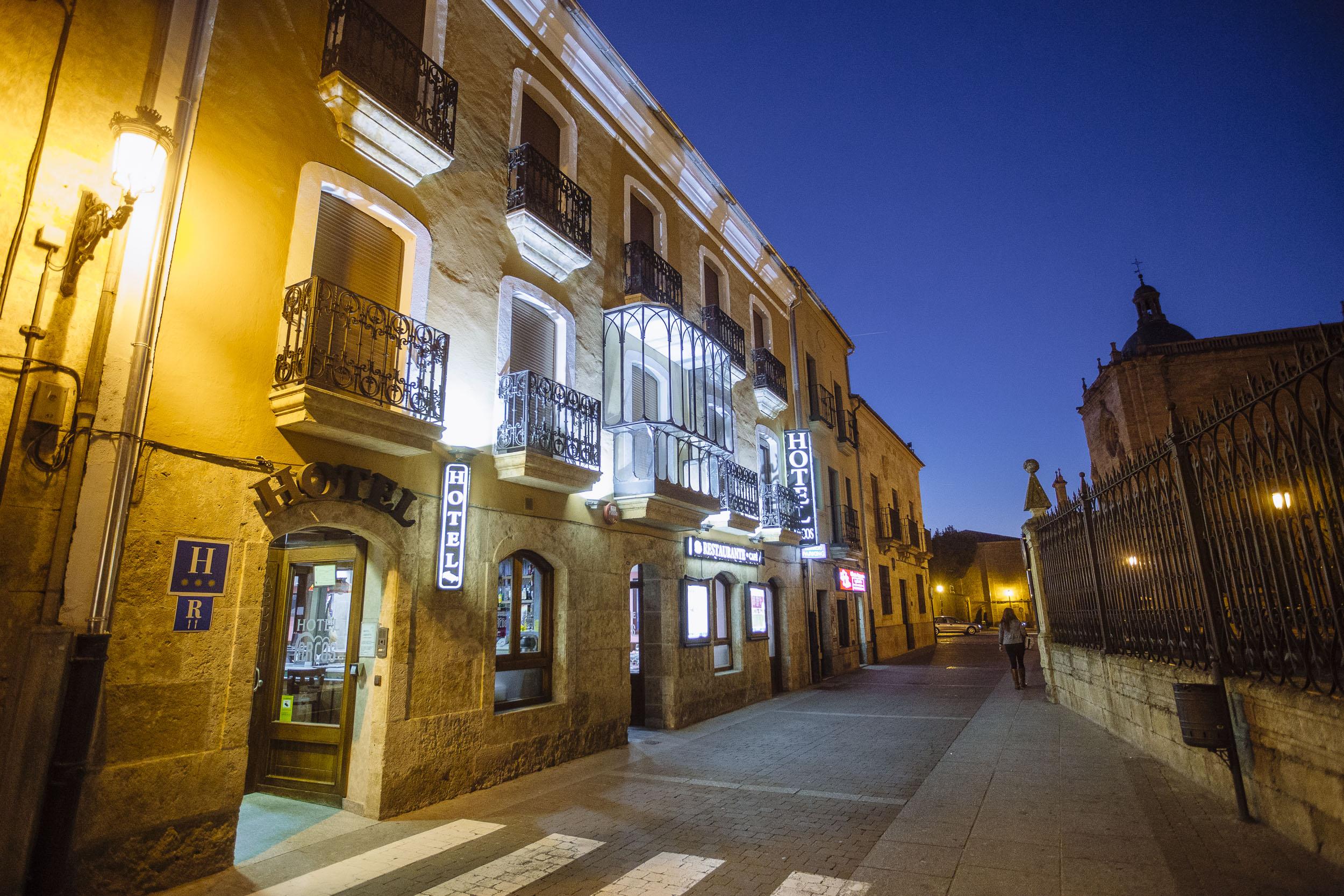 Hotel Arcos Catedral Ciudad-Rodrigo Buitenkant foto
